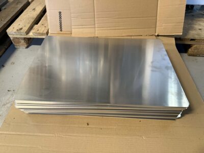 Bageplade 40x60x2mm u/kanter